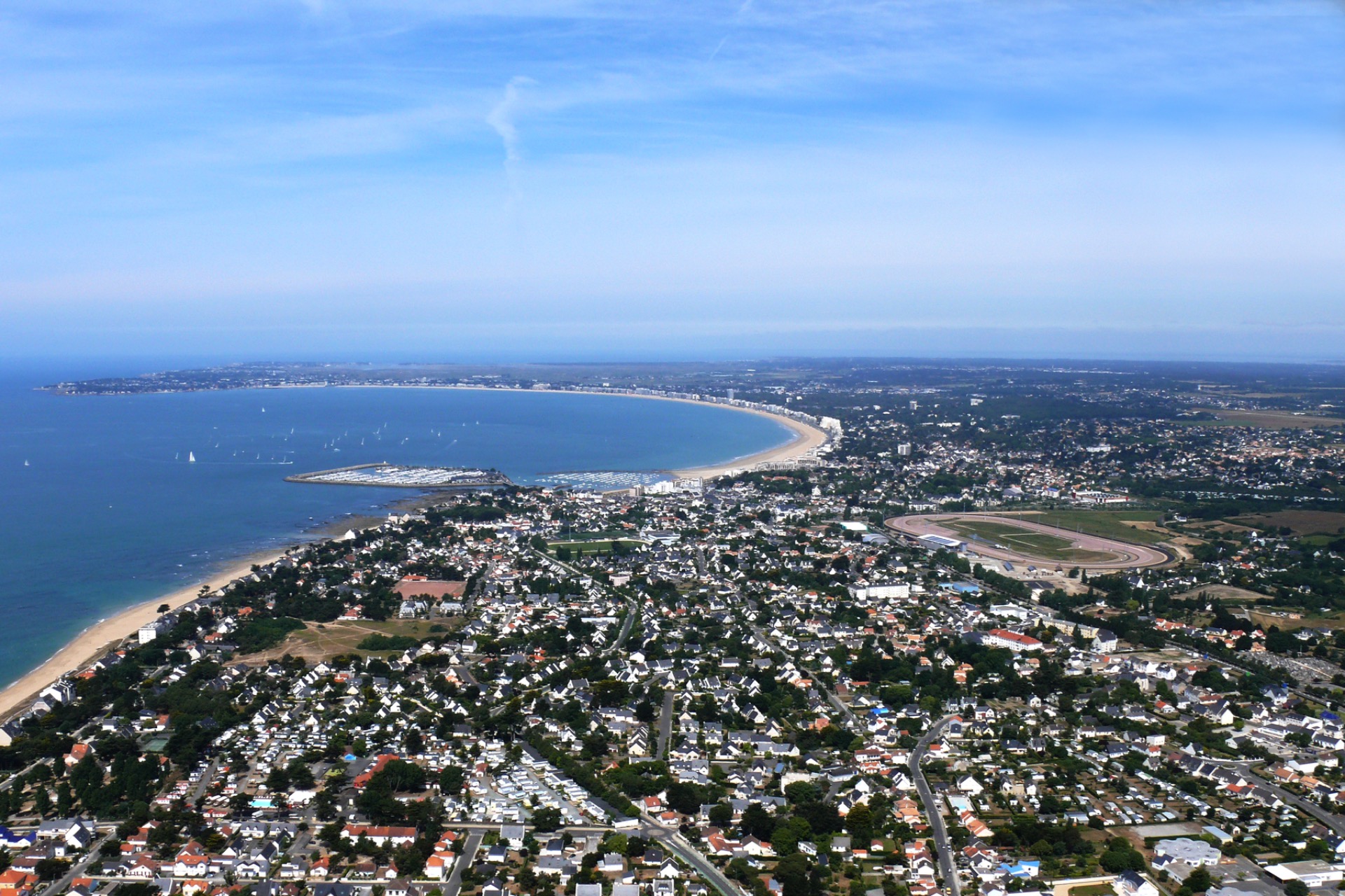 Photo aérienne de la Côte d'Amour @villedepornichet